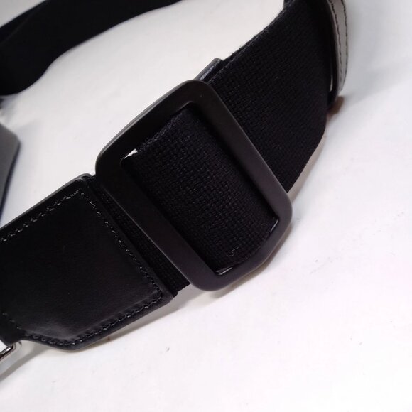 Authentic VERSACE Black Leather Crossbody Bag mon557-110925 - Picture 10 of 16